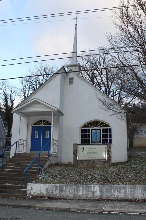 129 Mcgraw Ave, Webster Springs, WV, 26288-1133 | Card Image