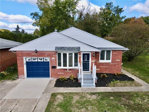 435 Roanoke Ave, Cuyahoga Falls, OH, 44221-1548 | Card Image