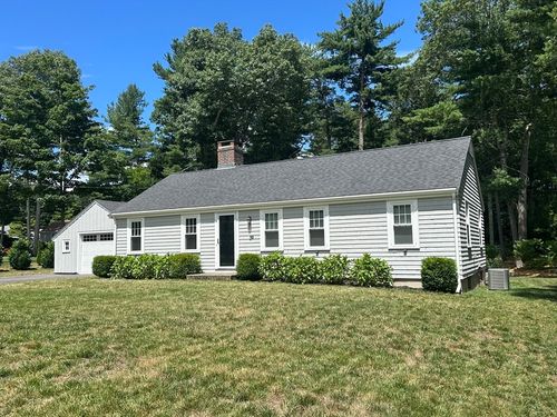 39 Millwood Cir, Norwell, MA, 02061-1818 | Card Image