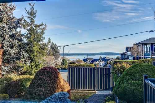 24-500 Russell Rd, Ladysmith, BC, V9G1W3 | Card Image