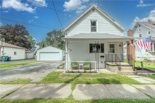 106 E Felton St, North Tonawanda, NY, 14120-2608 | Card Image