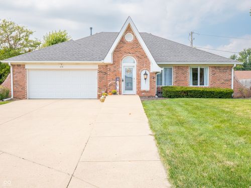 636 S Jefferson St, Brownsburg, IN, 46112-1617 | Card Image
