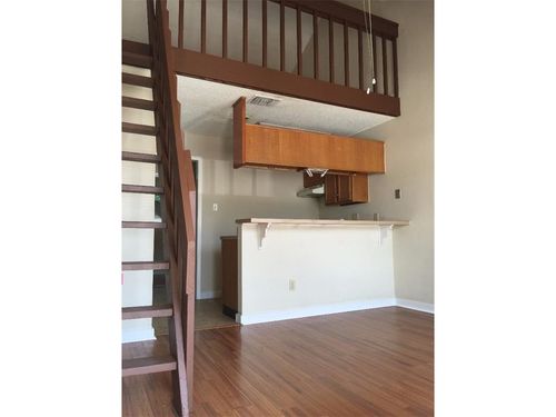 apt-204-1905 San Gabriel St, Austin, TX, 78705-5341 | Card Image