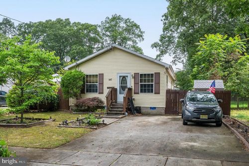 147 W Clearview Ave, PINE HILL, NJ, 08021-6126 | Card Image