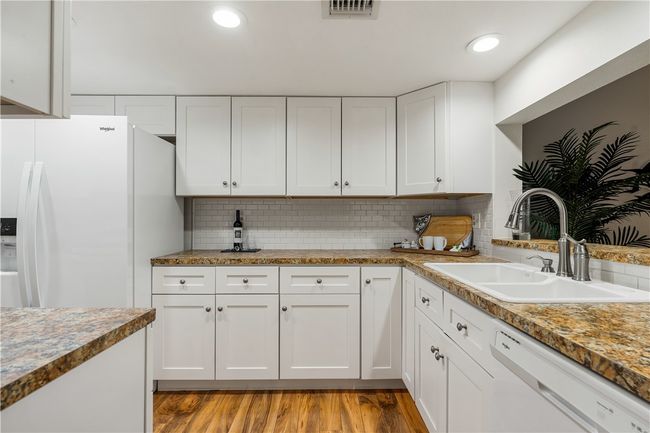 APT-205 - 6175 S Mirror Lake Dr, House attached with 2 bedrooms, 2 bathrooms and null parking in Sebastian FL | Image 6