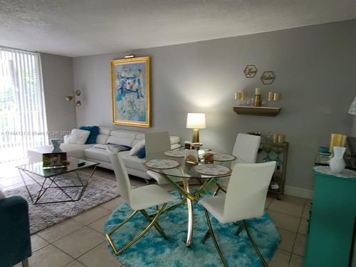 d112-496 Nw 165th Street Rd, Miami, FL, 33169-6421 | Card Image