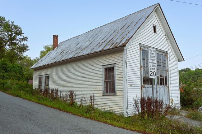 366 S Main St, House other with 4 bedrooms, 2 bathrooms and null parking in Bradford VT | Image 4