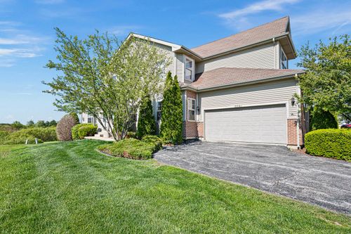 370 Sunset Blvd, Beecher, IL, 60401-3630 | Card Image