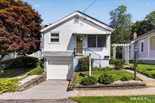 103 Orland St, Milford, CT, 06460-7460 | Card Image