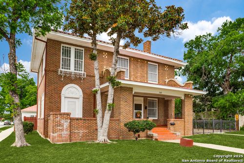 545 Adams St, San Antonio, TX, 78210-1450 | Card Image