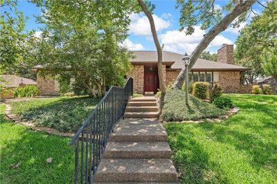 13000 Sandalwood Drive, House other with 4 bedrooms, 3 bathrooms and 2 parking in Woodway TX | Image 1