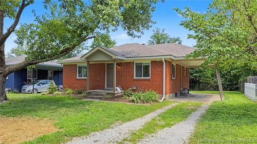 906 Morris Ave, Jeffersonville, IN, 47130-4512 | Card Image
