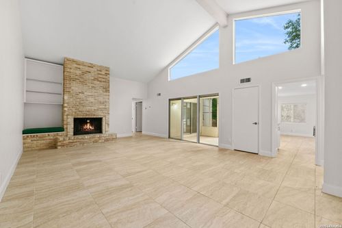 12105 Mission Trace St, San Antonio, TX, 78230-2127 | Card Image