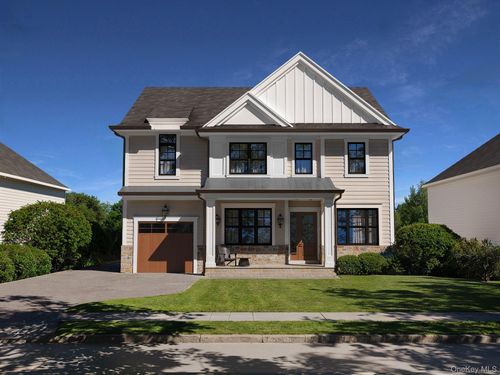 165 Locust St, Garden City, NY, 11530-6533 | Card Image