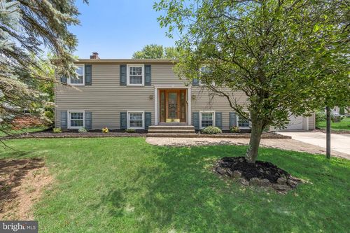 83 Lincoln Dr, Clementon, NJ, 08021-2853 | Card Image