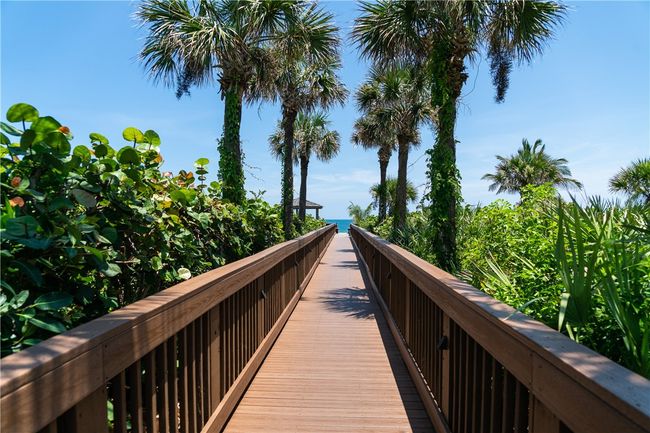 APT-9-5 - 5051 N Highway A1a, House attached with 2 bedrooms, 2 bathrooms and null parking in Hutchinson Island FL | Image 31