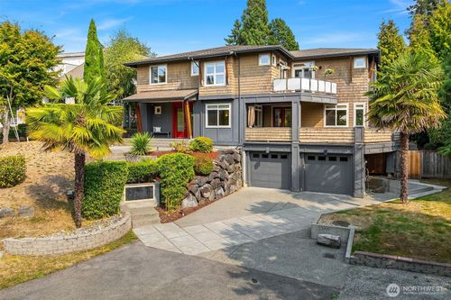 2246 81st Ave Se, Mercer Island, WA, 98040-2212 | Card Image