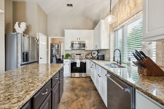 1608 Highland Oaks Dr, House other with 4 bedrooms, 3 bathrooms and null parking in Keller TX | Image 14