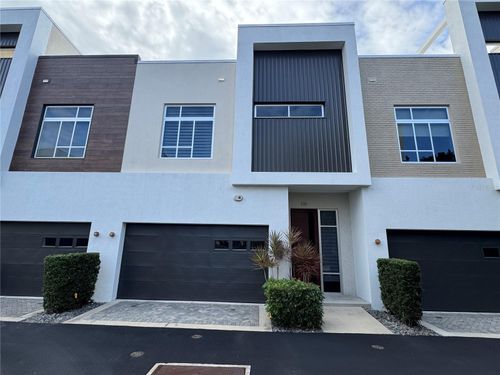 239 Cosmopolitan Ct, Sarasota, FL, 34236-6894 | Card Image