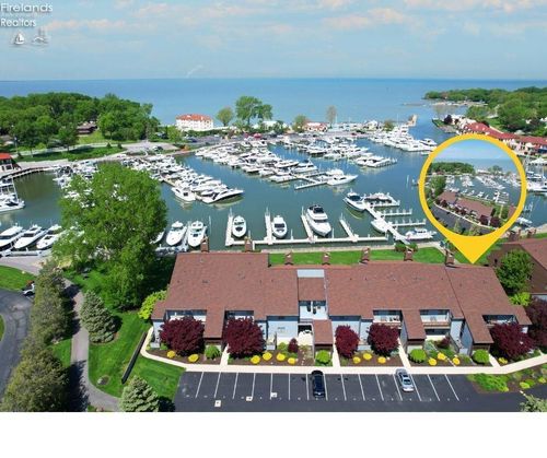 3110 N Marina View Dr, Port Clinton, OH, 43452-9689 | Card Image