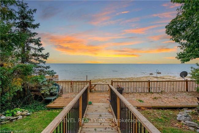 24 Lake Rd, House other with 2 bedrooms, 1 bathrooms and 2 parking in Selkirk ON | Image 39