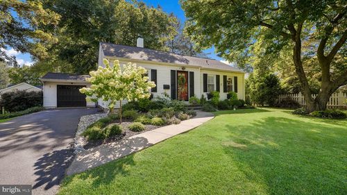 104 Kreutz Ave, DOYLESTOWN, PA, 18901-4517 | Card Image