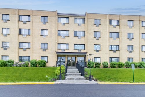 apt-211-6660 S Brainard Ave, Countryside, IL, 60525-4615 | Card Image