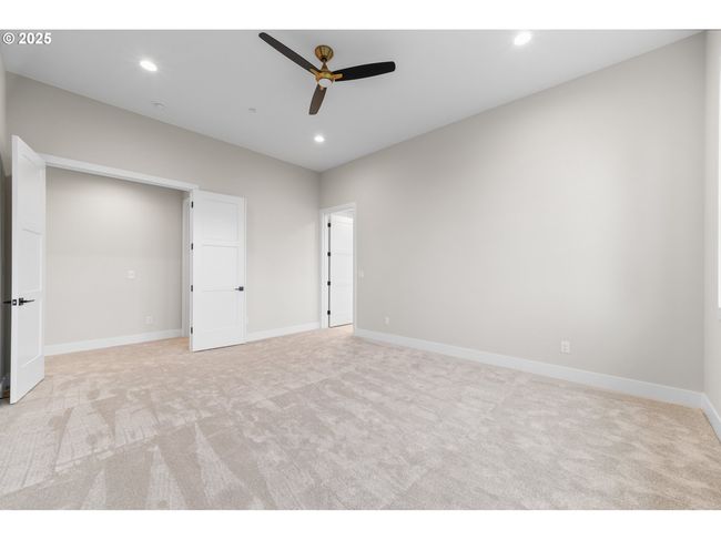 Bedroom, Primary | Image 32