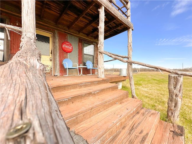 Porch | Image 16