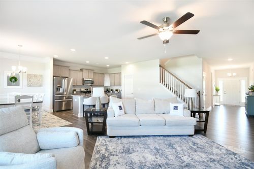 221 Mountain Island Dr, Statesville, NC, 28677-9817 | Card Image