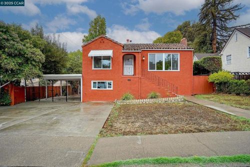 121 Bella Vista Way, Vallejo, CA, 94590-3446 | Card Image