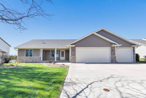 W7035 Glen Valley Drive, Greenville, WI, 54942 | Card Image