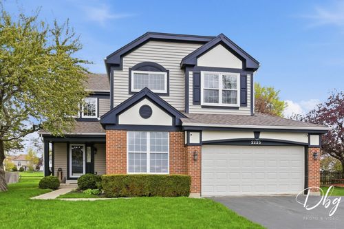 2225 N Old Pond Ct, Round Lake Beach, IL, 60073-4031 | Card Image