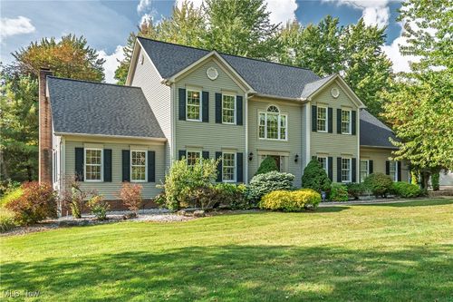 6628 Westpoint Dr, Hudson, OH, 44236-1682 | Card Image