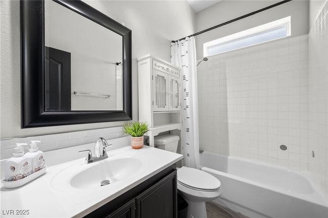 10342 Cherry Brook St, House other with 4 bedrooms, 3 bathrooms and null parking in Las Vegas NV | Image 17