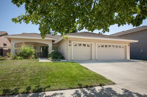 1829 Blevin Rd, Yuba City, CA, 95993-1418 | Card Image