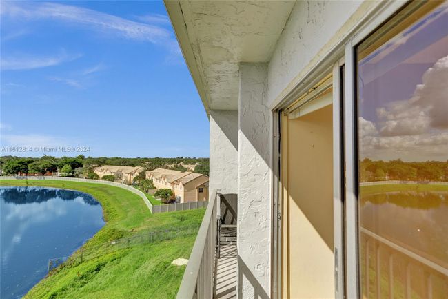APT-506 - 8720 N Sherman Cir, Condo with 2 bedrooms, 2 bathrooms and null parking in Miramar FL | Image 35