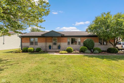 8317 E County Road 100 N, Avon, IN, 46123-9002 | Card Image