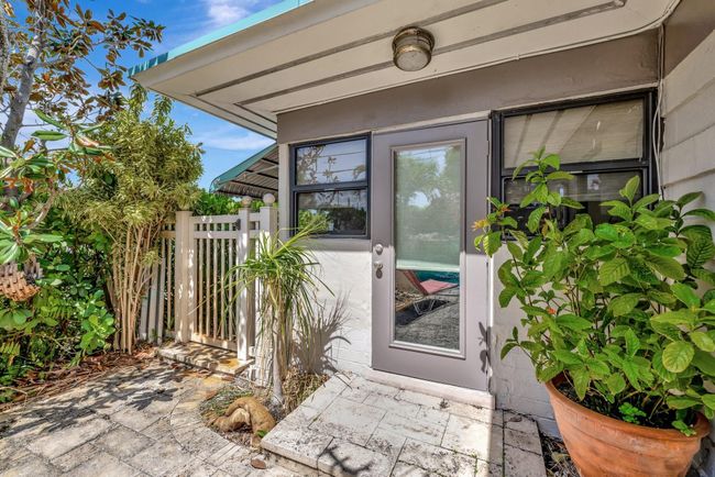 Front door for 1401 | Image 23