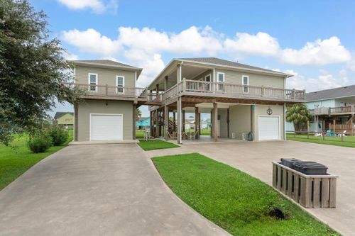 957 Mary Ann, Crystal Beach, TX, 77650 | Card Image