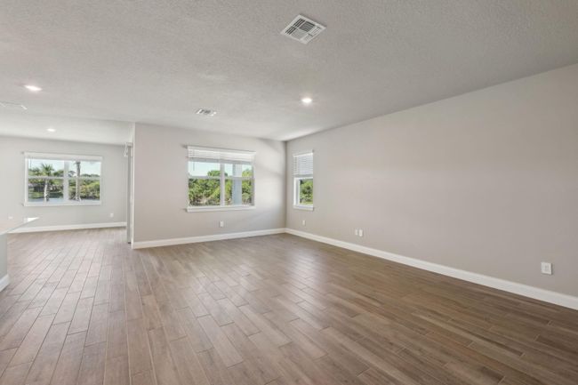 9041 Dahlia Cir, House other with 4 bedrooms, 3 bathrooms and null parking in Port St. Lucie FL | Image 8