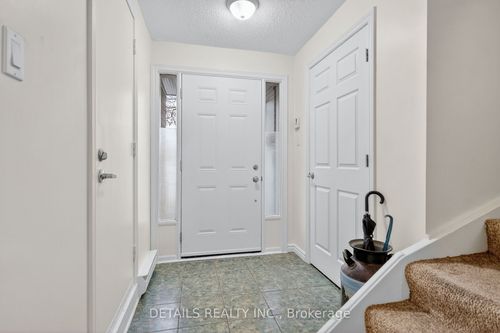 5-40 Appleby Pvt, Ottawa, ON, K2C3P4 | Card Image