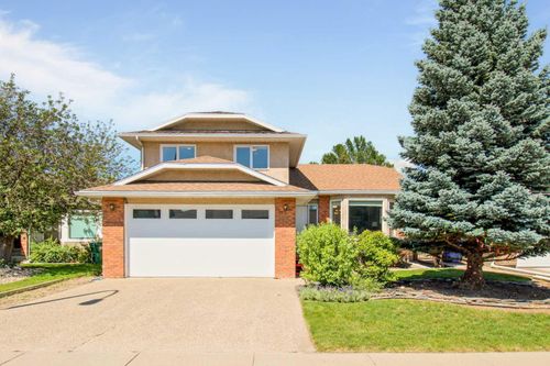 66 Edgewood Crescent W, Lethbridge, AB, T1K5Z4 | Card Image
