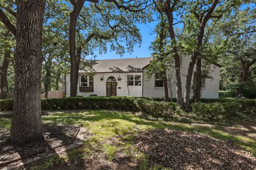 2112 Coral Dr, Arlington, TX, 76010-5601 | Card Image