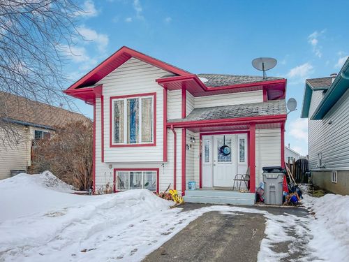 9028 63 Ave, Grande Prairie, AB, T8W2M3 | Card Image