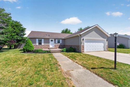 1990 Oak Leaf Dr, Adrian, MI, 49221-1168 | Card Image