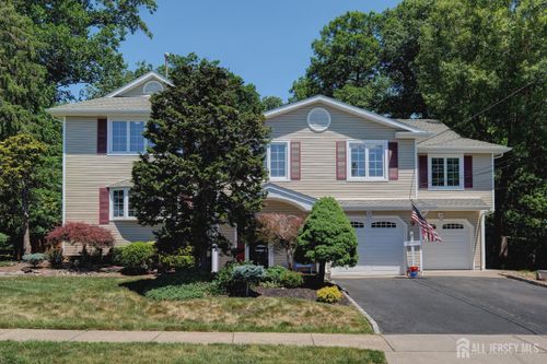 9 Paris Avenue, Edison, NJ, 08820 | Card Image