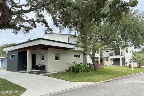 3211 Saxon Dr, NEW SMYRNA BEACH, FL, 32169-3551 | Card Image