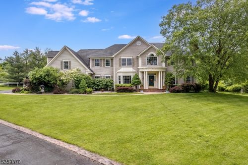 11 Winding Way, Chester Twp, NJ, 07869-3819 | Card Image