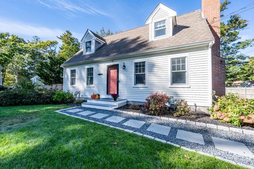 60 Shorewood Dr, Mashpee, MA, 02649-2817 | Card Image